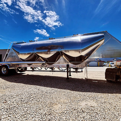 St Louis MO. Mac cement bulker getting the alumaclear treatment 